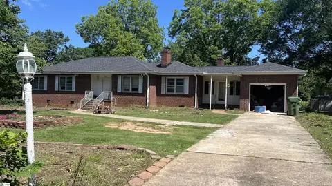 208 Mcdade Ave, Greer, SC 29651
