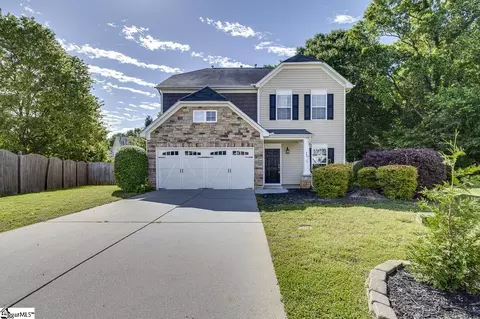 5 Kinner Ct, Simpsonville, SC 29681
