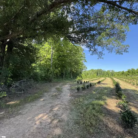 1212 Holly Springs Rd, Lyman, SC 29365