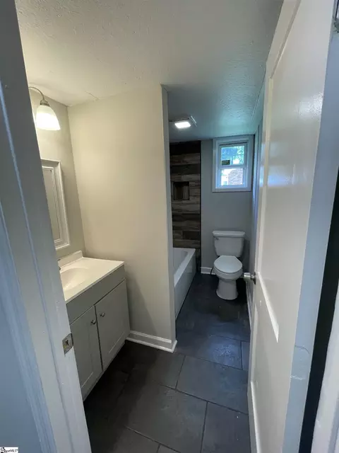 Bath - 10 Finley St, Pelzer, SC 29669 photo 2 of 4