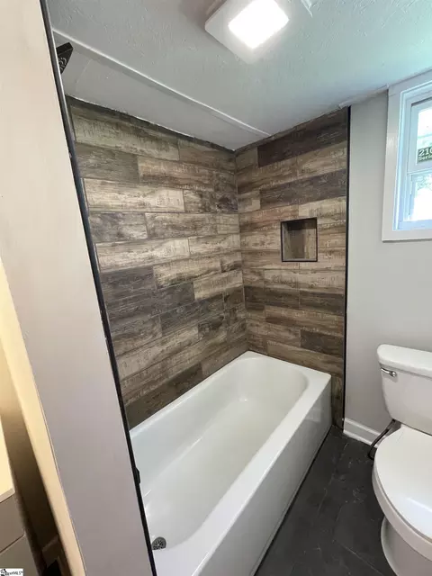 Bath - 10 Finley St, Pelzer, SC 29669 photo 3 of 4