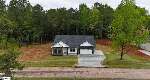 136 Susans Rd, Gaffney, SC 29341