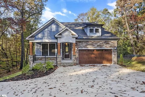 602 Cross Creek Dr, Seneca, SC 29678