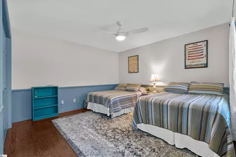 Bedroom - 18184 Eagle Pt, Seneca, SC 29672 photo 3 of 7