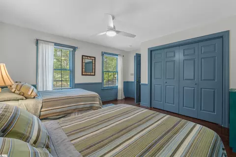Bedroom - 18184 Eagle Pt, Seneca, SC 29672 photo 4 of 7