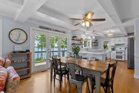 Dining - 18184 Eagle Pt, Seneca, SC 29672 photo 1 of 4