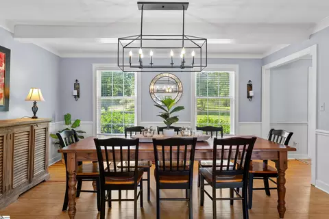 Dining - 18184 Eagle Pt, Seneca, SC 29672 photo 3 of 4