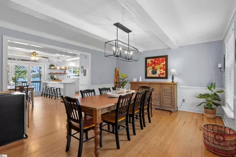 Dining - 18184 Eagle Pt, Seneca, SC 29672 photo 2 of 4