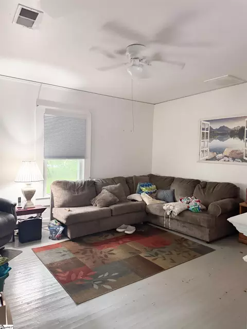 12 7th St, Greer, SC 29651 photo 3