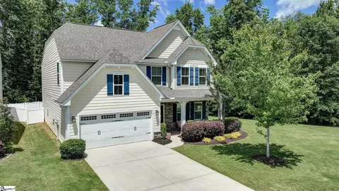 34 Lovvorn Ct, Greer, SC 29650