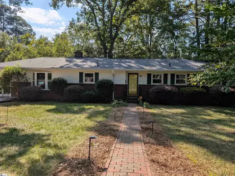 109 Kent Pl, Spartanburg, SC 29307