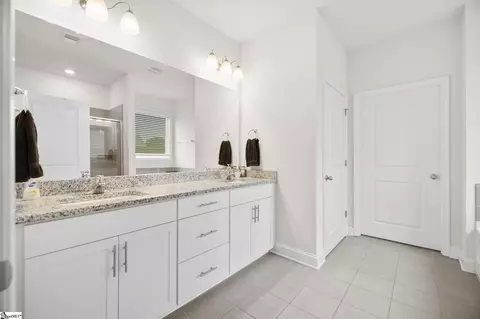 Entry Way - 305 Kellen Ct, Duncan, SC 29334 photo 5 of 5