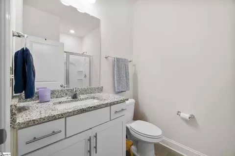 Bath - 305 Kellen Ct, Duncan, SC 29334 photo 2 of 2