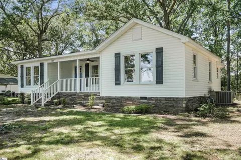 111 Looper Rd, Pelzer, SC 29669 photo 2