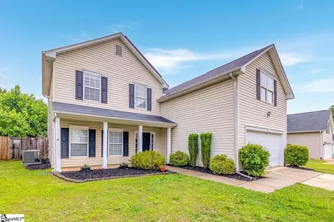 19 Hartwell Dr, Simpsonville, SC 29681