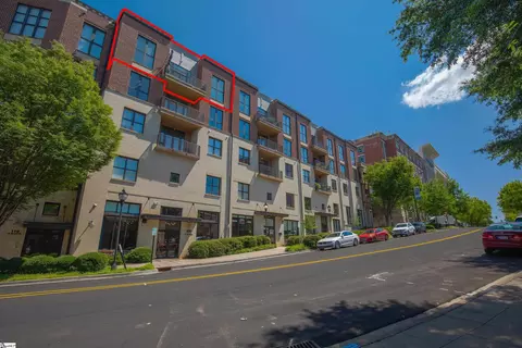 112 W Broad St, Greenville, SC 29601