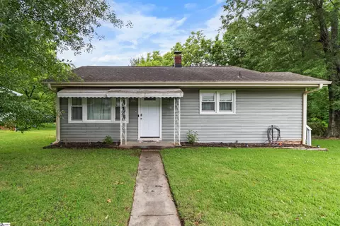 206 West Cir, Simpsonville, SC 29681