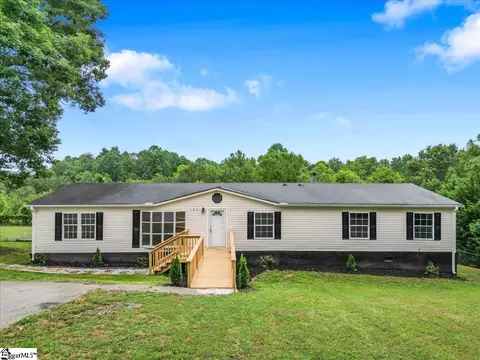 106 Blueforest Ln, Greenville, SC 29611