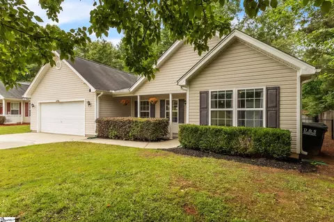 Exterior - 137 Mediterranean Ave, Anderson, SC 29621 photo 4 of 6