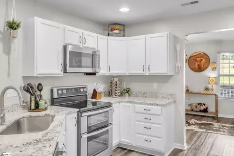 Kitchen - 137 Mediterranean Ave, Anderson, SC 29621 photo 2 of 3