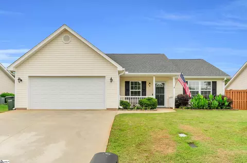 7 Slate Ln, Greer, SC 29650