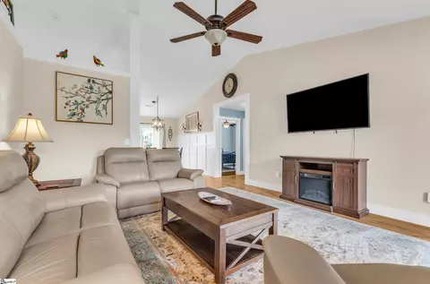 7 Slate Ln, Greer, SC 29650 photo 6