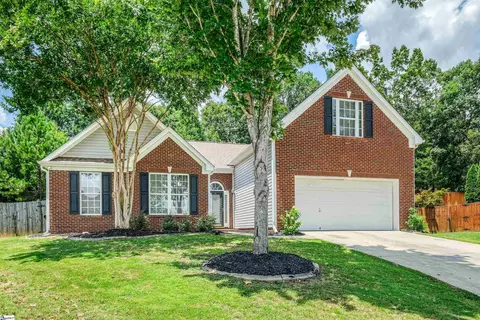 16 Glenbow Ct, Simpsonville, SC 29680