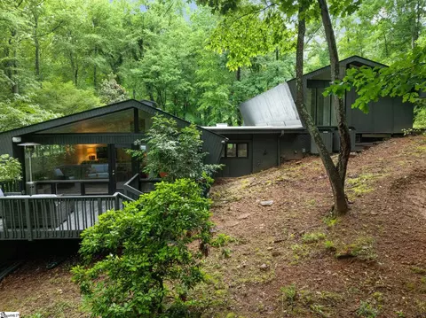 438 Henderson Rd, Greenville, SC 29607
