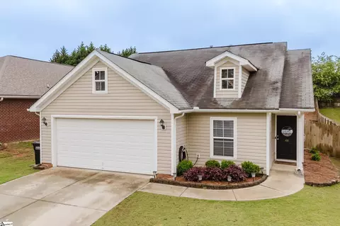 48 Border Ave, Simpsonville, SC 29680