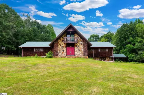 169 Homestead Rd, Pickens, SC 29671