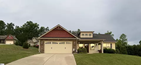 20 Hawkcrest Ct, Travelers Rest, SC 29690