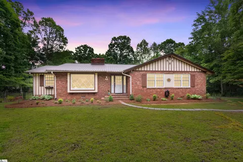 570 S Buckhorn Rd, Greenville, SC 29609