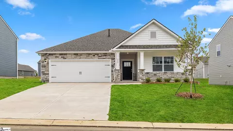 224 Mosby Dr, Fountain Inn, SC 29644