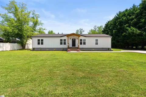 345 Broken Chimney Rd, Inman, SC 29349
