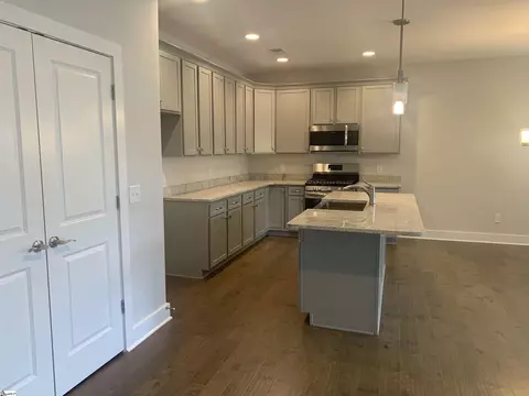 Kitchen - 209 Claridge Way, Greer, SC 29651 photo 2 of 3