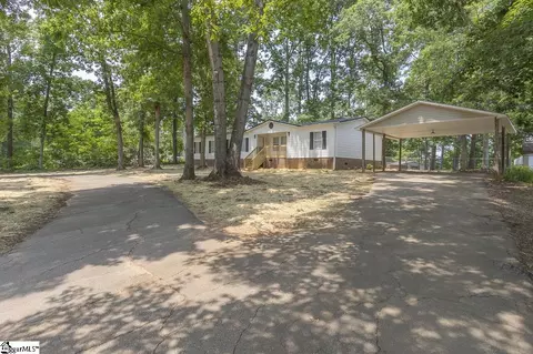 207 Shade Tree Cir, Easley, SC 29640 photo 3