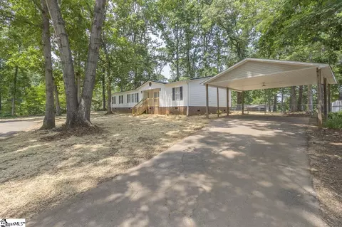207 Shade Tree Cir, Easley, SC 29640 photo 2