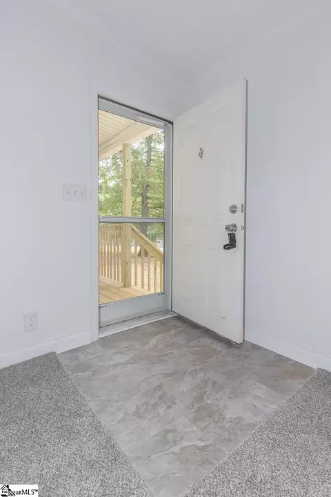 207 Shade Tree Cir, Easley, SC 29640 photo 9