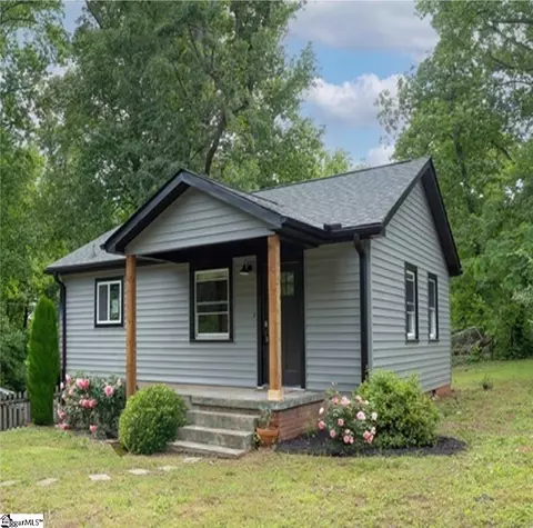 32 Essex Ct, Greenville, SC 29609