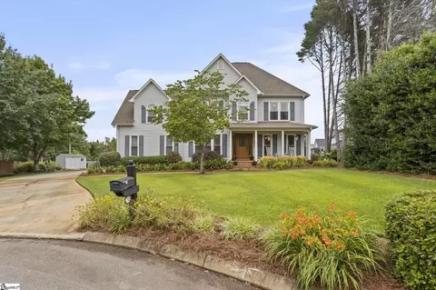 4 Jester Ct, Simpsonville, SC 29681