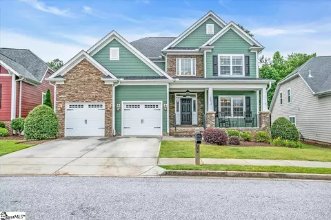 200 Moss Wood Cir, Simpsonville, SC 29681