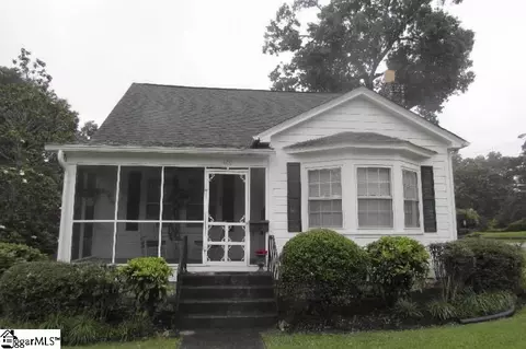 400 Calvert Ave, Clinton, SC 29325
