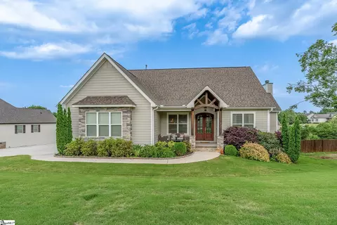 2 Winding Walk Way, Taylors, SC 29687
