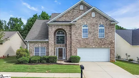 102 Eagle Pass Dr, Taylors, SC 29687