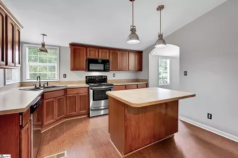 381 Cox Rd, Greer, SC 29651 photo 8