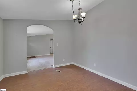 381 Cox Rd, Greer, SC 29651 photo 6