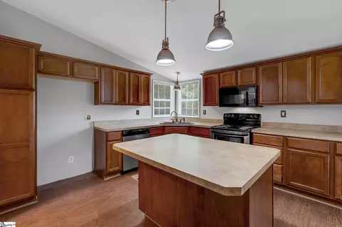 381 Cox Rd, Greer, SC 29651 photo 9