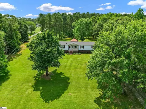 381 Cox Rd, Greer, SC 29651 photo 2