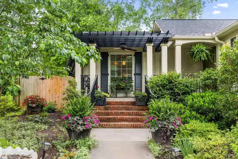 109 Appomattox Dr, Simpsonville, SC 29681