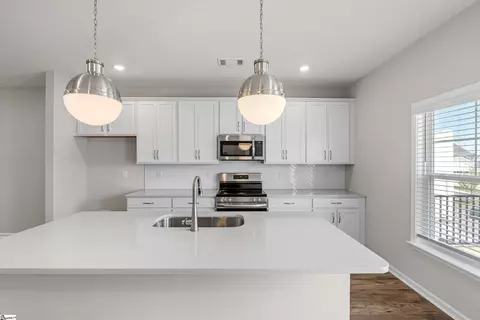 37 Leander Dr, Greer, SC 29651 photo 7